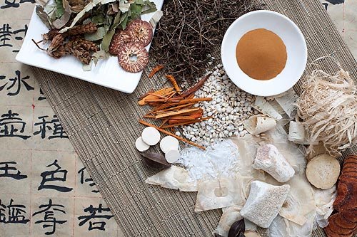 苦参泡醋能治疗牛皮癣吗?